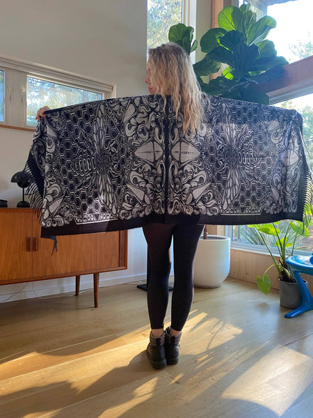 Pashmina • Hives Mind Bee